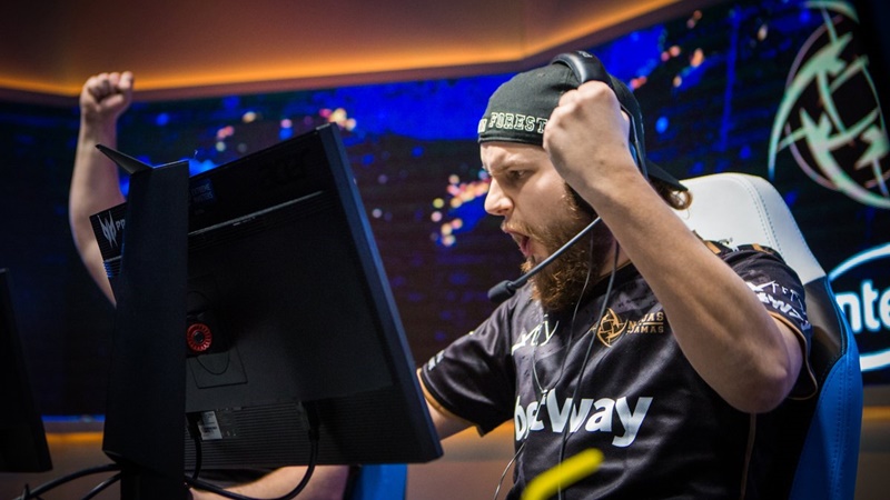 nip-juara-csgo-iem-season-xi-oakland-3