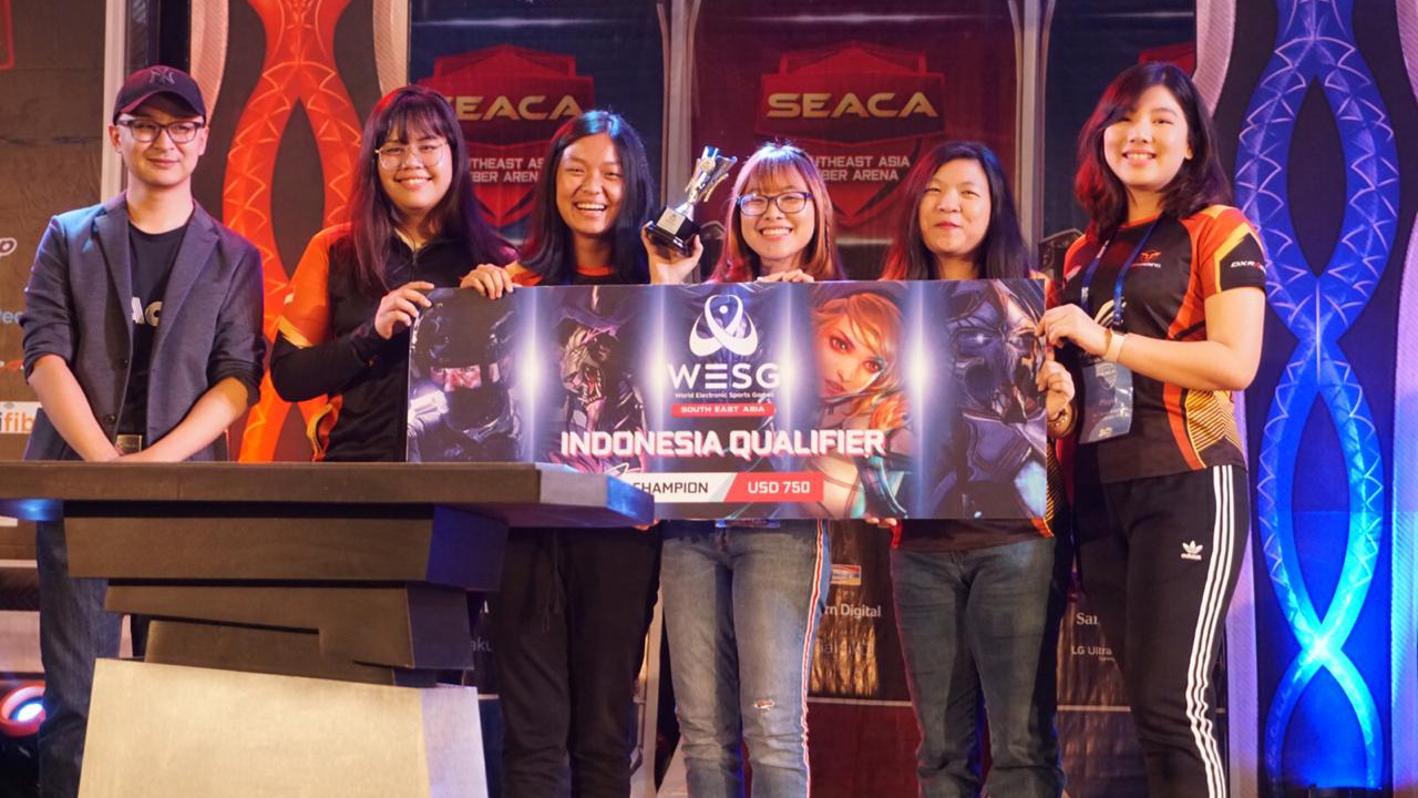 wesg-csgo-female-3